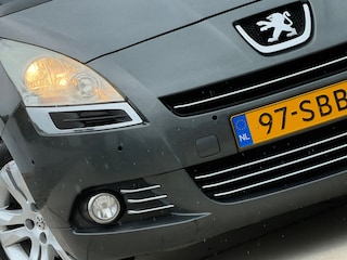 Peugeot 5008 1.6 THP Family. - Gris Shark Metallic - 7-Zits/Cruise/Airco - Keurig