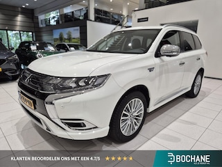 Mitsubishi Outlander 2.4 PHEV Intense+ | Schuif-/kanteldak | Navigatie | 360° Camera | Stoelverwarming |
