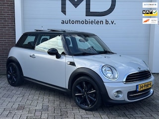 Mini Cooper 3-Deurs 1.6 Business - Panorama dak - Navigatie