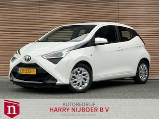 Toyota Aygo 1.0 VVT-i x-play Camera / Navigatie / 5Drs