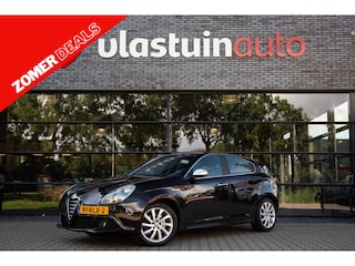 Alfa Romeo Giulietta 1.4 T Distinctive , Leer, Navigatie, Cruise control, Stoelverwarming,