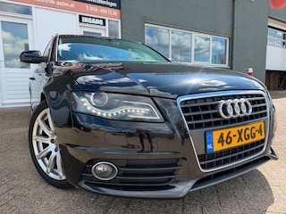 Audi A4 Avant 1.8 TFSI Pro Line S met parkeersensoren en navigatie en bluetooth telefoon en cruise controle en airco