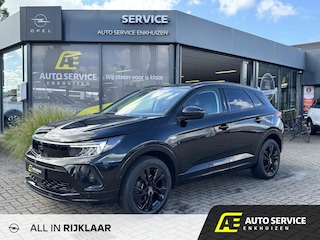 Opel Grandland 1.2 Turbo GS Line Rijklaar incl. beurt en 12 M garantie | Super km stand ! | Alcantara sportstoelen met leer | Stoel en stuurverwarming | Voorruit verwarming | Camera | Full LED | Virtual cockpit large | compleet zwart op zwart