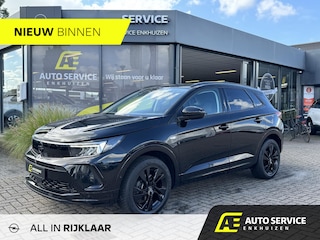 Opel Grandland 1.2 Turbo GS Line Rijklaar incl. beurt en 12 M garantie | Super km stand ! | Alcantara sportstoelen met leer | Stoel en stuurverwarming | Voorruit verwarming | Camera | Full LED | Virtual cockpit large | compleet zwart op zwart