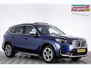 BMW iX1 xDrive30 67 kWh xLine | PANORAMADAK | LEDER