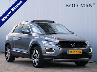 Volkswagen T-Roc 1.5 TSI Active 150 Pk Automaat Navi / Schuifdak / Trekhaak / Camera / Apple Carplay