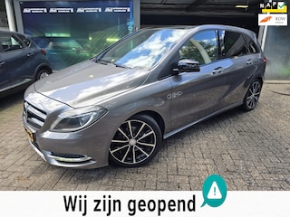 Mercedes-Benz B-klasse 180 Ambition | AUTOMAAT | 3/6 OF 12MND GARANTIE | NAVI | PANO DAK | CRUISE | LMV |
