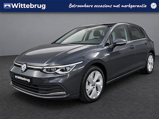 Volkswagen Golf 1.5 eTSI DSG Style / Stoel verwarming / achteruitrij camera / Velours bekleding / 17'' LMV
