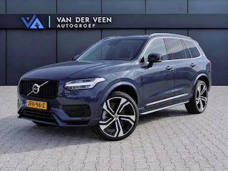 Volvo XC90 2.0 T8 Recharge AWD Ultra Dark | Incl. 12 maanden garantie | SOH 100% | 7 persoons |  Panorama dak | Massage stoelen | Stoel & Stuur verwarming | Stoelventilatie | Memory seats | Stoelverwarming achter | 360° Camera | Elektrische kofferklep | Bower & Wilkins | Head-Up display | Keyless entry/start | Standkachel | Apple CarPlay/Android Auto |