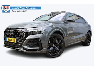 Audi Q8 4.0 TFSI Q8 quattro 600pk | Panorama dak | Keramische remschijven | Alcantara hemel | Luchtvering | Bang & Olufsen premium audio | Elektrisch wegklapbare trekhaak | Stoelverwarming/ventilatie | Stuurverwarming | Achterbank verwarmd | Elektrisch verstelbare stoelen met memory | Massage stoelen | Night Vision | 360° Camera | Alcantara stuur | Keyless entry/start | Soft close | Stuurverwarming |