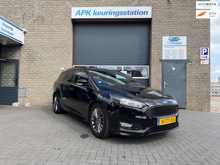 Ford Focus Wagon 1.0 ST-Line