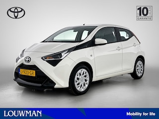 Toyota Aygo 1.0 VVT-i x-play | BTW voertuig | Dealer onderhouden | 1e eigenaar | Apple CarPlay/Android Auto | Airco | Achteruitrijcamera |