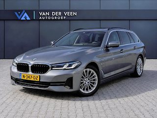 BMW 5-serie Touring 530e Business Edition Plus | Incl. 12 maanden garantie | Cruise control | Climate control | Stoelverwarming | Memory seats | Luxe lederen zetels | Apple carplay/Android auto |