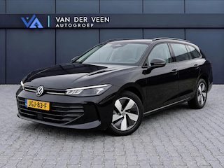 Volkswagen Passat Variant 1.5 eTSI 150 pk | Incl. 12 maanden Garantie | Stoel/stuur verwarming | Achteruitrijcamera | Adaptive cruise controle | Dodehoekdetectie | Parkeersensoren V+A | Navigatie | Apple CarPlay/Android Auto | Draadloze telefoonlader | Climate controle | Lane assist | Keyless start | LED Koplampen | 17 Inch LMV | Schakelmogelijkheid aan stuurwiel |