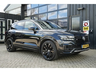 Volkswagen Touareg 3.0 TSI R-Line 340 PK | Pano | Luchtvering | Trekhaak | Carplay | Leder | Memory | 21''