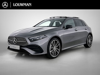 Mercedes-Benz A-klasse 250 e 140 Year Edition | Premium Plus | Nightpakket | Parkeerpakket | Panoramaschuifdak | 360° camera | 19-inch vijfdubbelspaak AMG velgen | Warmtewerend, donkergetint glas |
