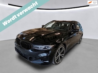 BMW 3-serie Touring 330e High Executive|Facelift|Plug in|Automaat|Led|Navi|Sportstoelen|Camera|Hifi|Head Up|Leder|Trekhaak