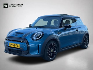 Mini Mini Camden Plus Edition 33 kWh(NL-auto, 1e Eig, Dealer OndH, Panorama, Harman/Kardon, Carplay, ParkeerSen, Navi Etc)