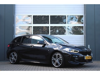 BMW 118i High Executive Edition M-Sport Cruise/Camera/Virtual/Stoelverwarming/Sportstoelen/Carplay/PDCv+a/LED/Navi/18"LM