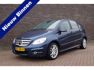 Mercedes-Benz B-klasse 180 BlueEFFICIENCY, keurige auto met ijskoude airco en schuifdak