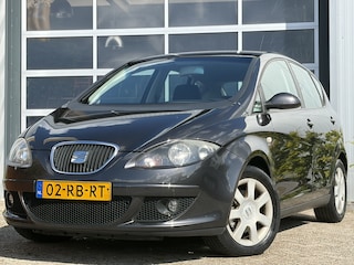 Seat Altea 2.0 FSI Stylance 150pk | Airco automatisch | Cruise control | Isofix bevestiging voor kinderzitjes | Lichtmetalen velgen 16" | Trekhaak | Rijdt perfect!