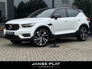 Volvo XC40 1.5 T5 Recharge R-Design Pano | Wegdr. Trekhaak | Adaptive Cruise |