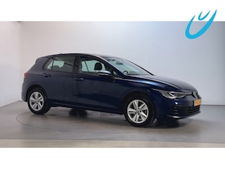 Volkswagen Golf 1.0 TSI 110pk Life Sfeerverlichting Navigatie App-Connect DAB+