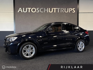 BMW X4 xDrive20i High Executive M SPORT CARBONSCHWARZ / LEDER / NAVI / PDC / STOELVERW. / NAP /