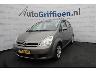 Toyota Corolla Verso 1.6 VVT-i Terra nette MPV met trekhaak met nieuwe APK bij aflevering