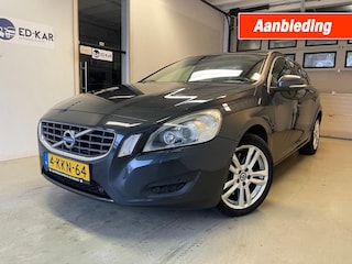 Volvo V60 2.4 D5 Summum 215 PK CLIMA NAVI XENON APK 8-2027