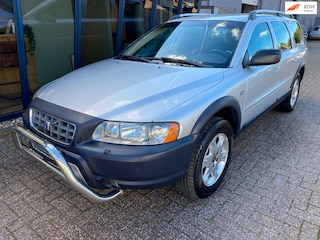 Volvo XC70 2.5 T Kinetic 4WD Automaat