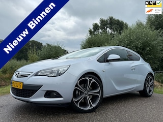 Opel Astra GTC 1.4 Turbo Sport / 20" Velgen / Navi / Clima / 6 Versnellingen / PDC / Cruise / LED / Dealer Onderhouden! /