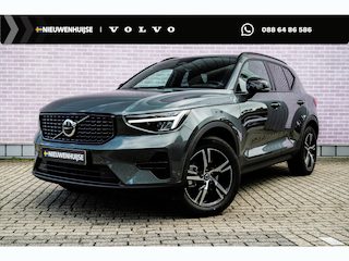 Volvo XC40 2.0 B4 Plus Dark | Trekhaak | Harman Kardon Audio | Achteruitrijcamera | Parkeersensoren | Keyless Entry | Elektrische Achterklep | Elektrisch Verstelbare Voorstoelen | Stoelverwarming | Google Navigatie | Apple Carplay | Android Auto