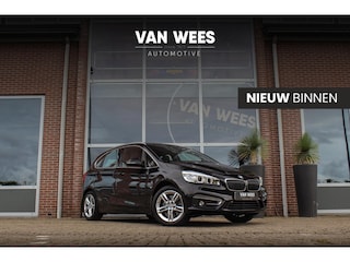 BMW 2-serie Tourer 225xe Luxury | Driving Assistant Plus | Panoramadak | Fileassistent | Active Cruise control | Head-up | HiFi audio | Sportstoelen | Rijstrooksensor | Keyless entry