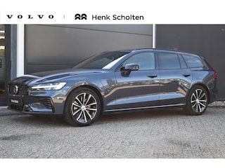Volvo V60 T8 Plug-in hybrid AWD Plus Dark | Panoramadak | Trekhaak | Verwarmbare voorstoelen, achterbank en stuurwiel | Head-up display | 360 graden camera | Premium audio by Harman Kardon |