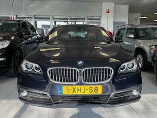BMW 5-serie Touring 520i Last Minute Edition/NAP/Navi/Leder/Trekhaak/Stoelverwarming