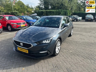 Seat Leon 1.0 TSI Style Business Intense , carplay , camera , pdc voor en achter