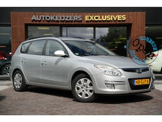 Hyundai i30 CW 1.6i Dynamic Airco APK