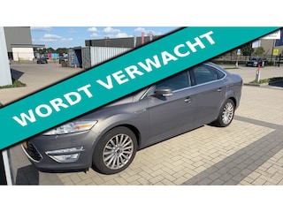 Ford Mondeo 1.6i Platinum Sedan 161pk Clima Navi Schuifdak Trekhaak 1600kg.