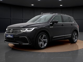 Volkswagen Tiguan 1.4 TSI eHybrid R-Line Business+ | Pano dak | Trekhaak | ACC | Camera | 19" | Navigatie |