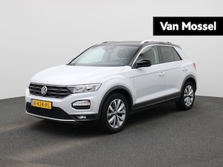 Volkswagen T-Roc 1.0 TSI Style Business | TREKHAAK | CLIMATE CONTROL | STOELVERWARMING | ELEK.KOFFERBAK | APPLE CARPLAY | PARKEERSENSOREN V+A | ADAPTIEF CRUISECONTROL |