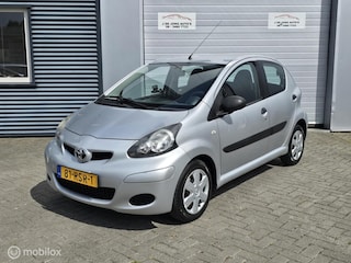 Toyota Aygo 1.0-12V Access 2e eigenaar! Nieuwe apk!