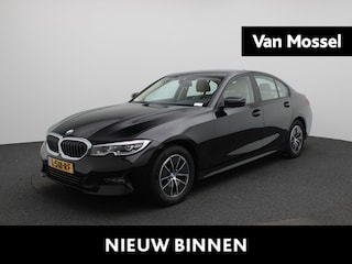 BMW 318i Business Edition | Virtual cockpit | Navigatie | Leder | Cruise control | Climate control | Parkeer sensoren | Memory seat