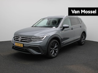 Volkswagen Tiguan 1.5 TSI Life Business 7p. 150 PK | Automaat | Navigatie | Parkeersensoren | Stoelverwarming | Stuurverwarming | ergoActive-stoelen | Dodehoeksensor | Digital Cockpit Pro | Adaptive Cruise Control | Climatronic | Apple Carplay | Android Auto |