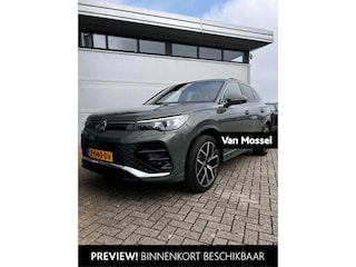 Volkswagen Tiguan 1.5 eTSI R-Line Business 150 PK| Origineel Nederlands| Dealeronderhouden | Panoramadak | Trekhaak | 360 Camera | Navigatie | Stoelverwarming | Stuurwielverwarming