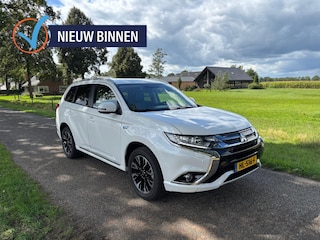 Mitsubishi Outlander 2.0 PHEV Executive | Half Leder | Camera | Navigatie |