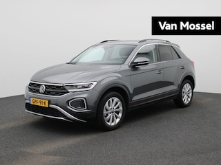 Volkswagen T-Roc 1.0 TSI Oranje Edition 116 PK| Origineel Nederlands | 1e Eigenaar | Dealeronderhouden | LED Koplampen | Achteruitrijcamera | Parkeersensoren | 17 Inch Velgen | Apple Carplay