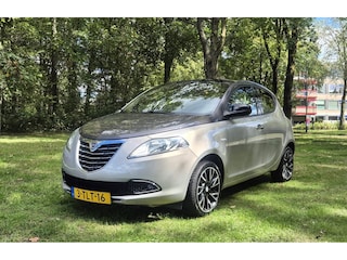 Lancia Ypsilon 0.9 TwinAir Platinum bj.2014 5 Drs|Leder|Clima|Nap.
