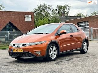 Honda Civic 1.4 5DR*Cruise*Clima*Stoelverwarming*Parkeersensoren*LM velgen*25-08-2027 APK*