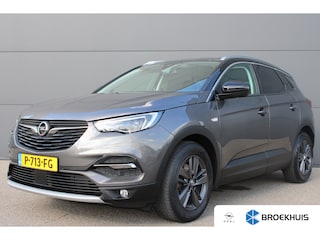 Opel Grandland X 1.2 Turbo Innovation | Navigatie | Camera | AGR | All season | Trekhaak | Parkeersensoren voor + achter |